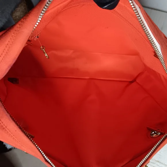 CHANEL ✨️ VINTAGE QUILTED RED/ORANGE NYLON SHOULDER BAG - Picture 13 of 15